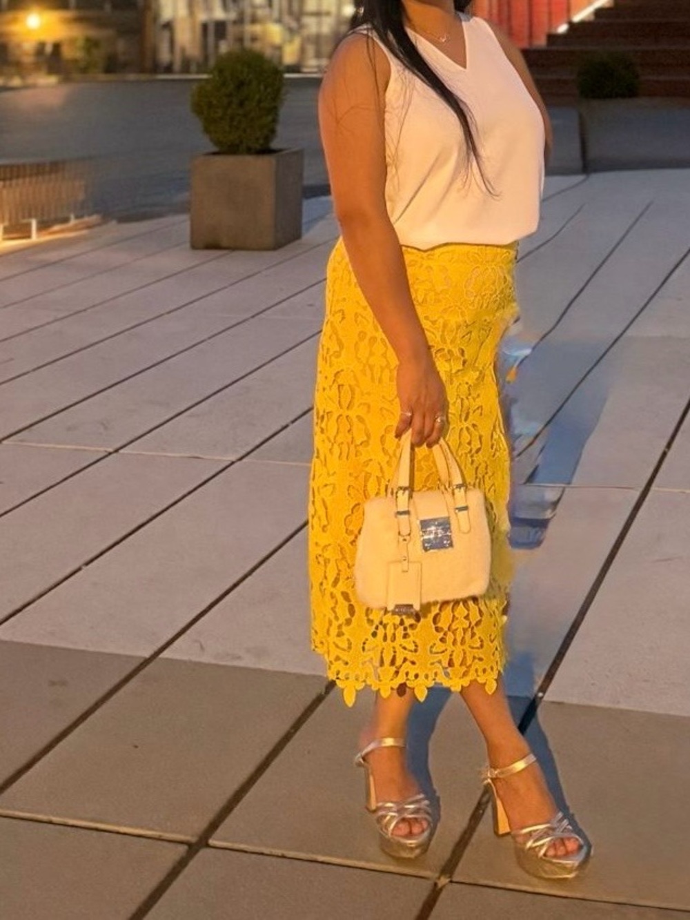 Michael Kors White V-Neck Sleeveless Top